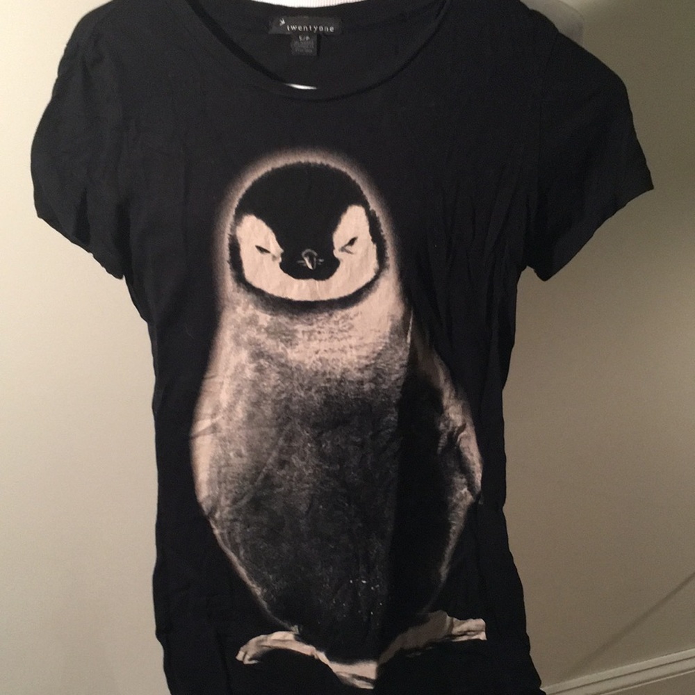 Twenty-one black T-shirt with Penguin